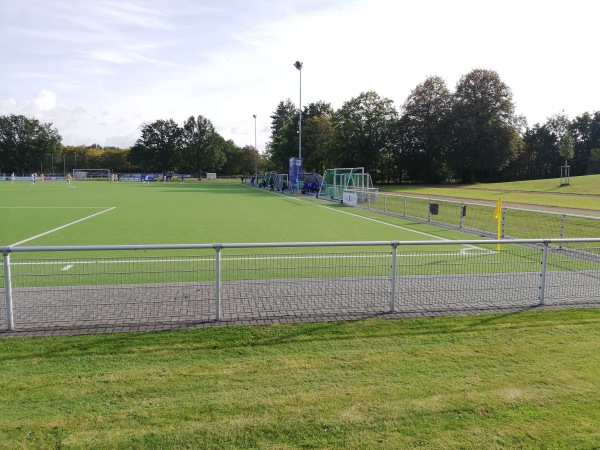 Theodor-Mostertz-Sportanlage Platz 2 - Meerbusch-Lank