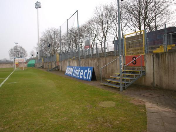 Paul-Janes-Stadion - Düsseldorf-Flingern