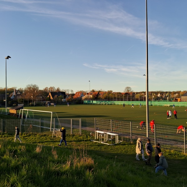 Sportzentrum Karlshof B-Platz - Lübeck-Karlshof