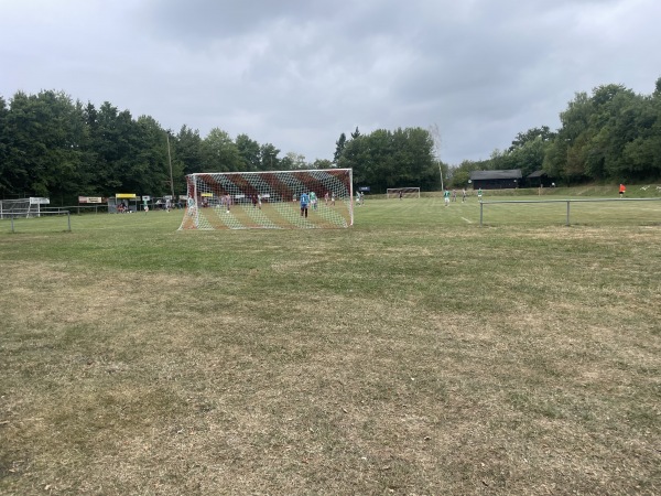 Sportplatz an der Turnhalle - Kümbdchen