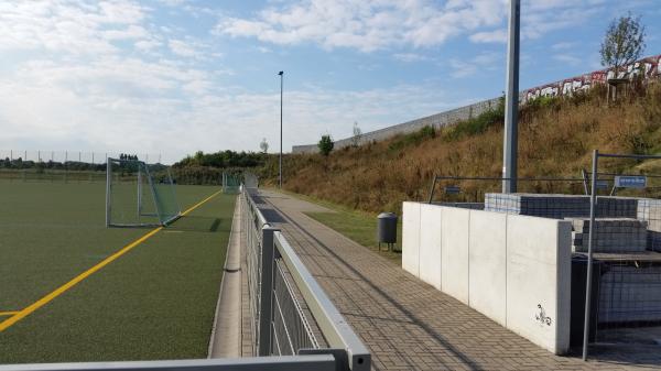 Bezirkssportanlage Sürther Feld Westplatz - Köln-Sürth