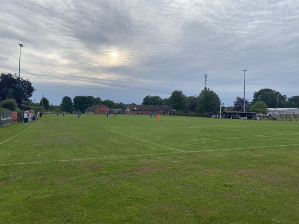 Sportplatz Dorfstraße - Groß Ippener