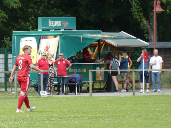 Sportplatz Berliner Chaussee - Nuthe-Urstromtal-Woltersdorf