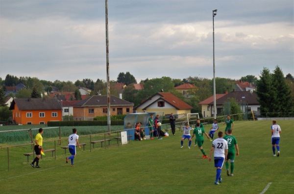 Sportplatz Kleinwarasdorf - Großwarasdorf
