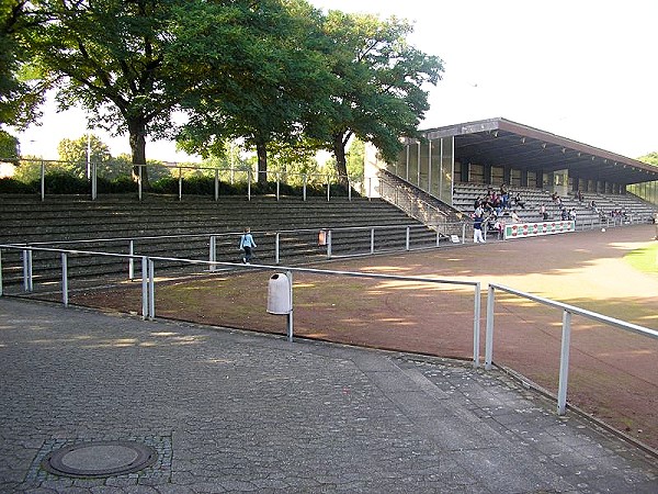 Stadion Bezirkssportanlage Karl-Hohmann-Straße - Düsseldorf-Benrath