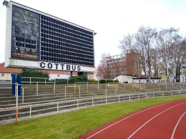 Max-Reimann-Stadion im Sportzentrum Cottbus - Cottbus