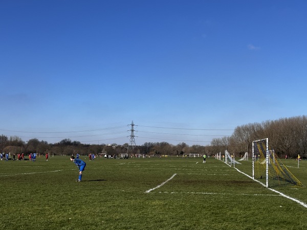 Hackney Marshes pitch S27 - Hackney Wick, Greater London