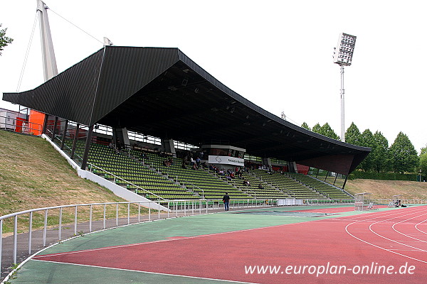 Parkstadion im Sportpark - Baunatal-Altenbauna