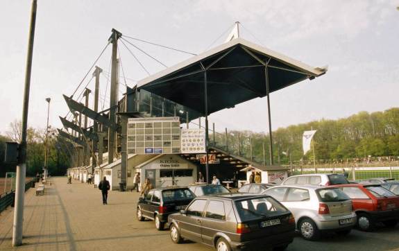 Stadion im Sportpark Höhenberg - Köln-Höhenberg