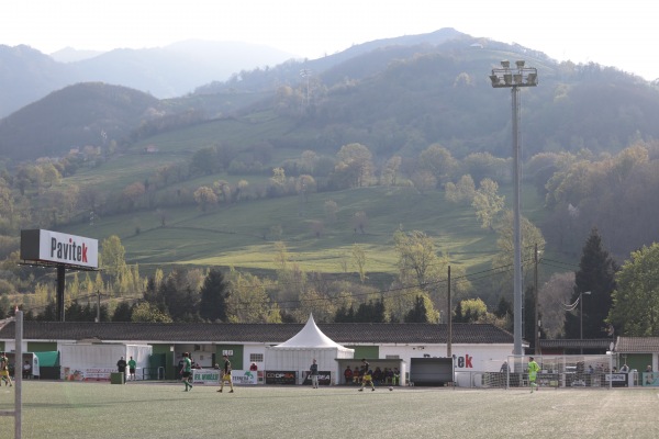 Estadio Municipal El Sotón - Lena (Ḷḷena), AS