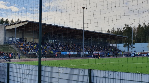 Ehemaliger Zustand: Haupttribüne abgebrannt