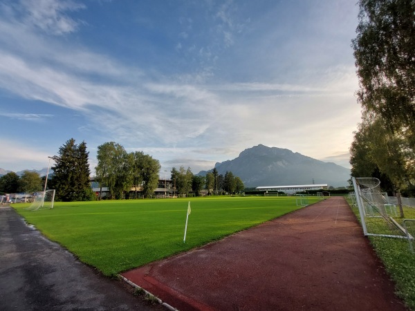 Sportplatz an der Volksschule - Anif