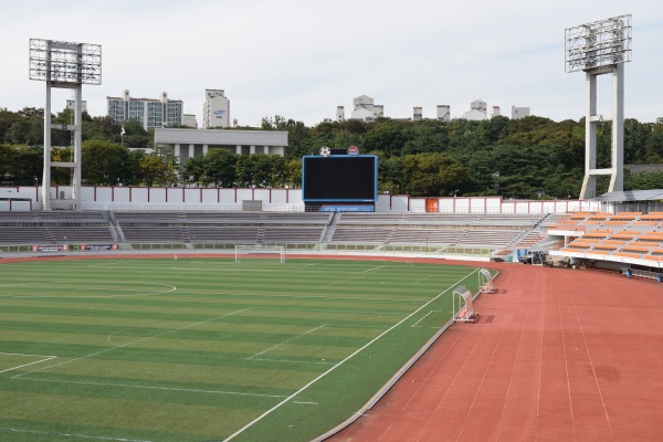 Hyochang Stadium - Seoul