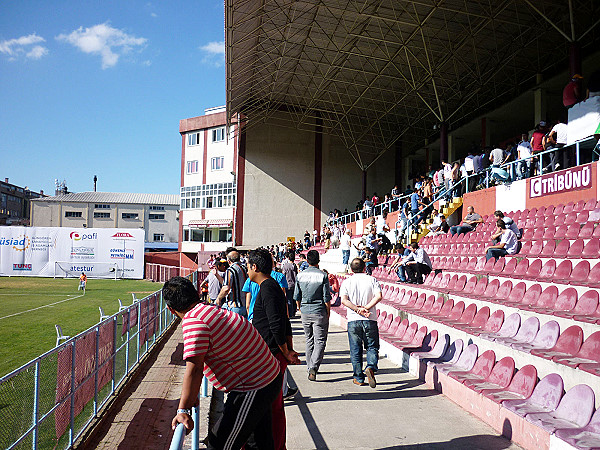 Mimar Yahya Baş Stadı - İstanbul