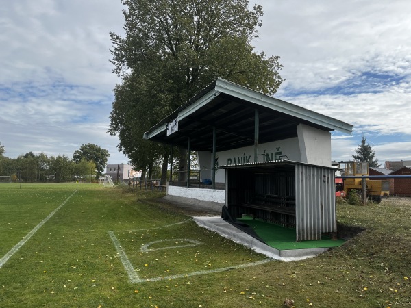 Stadion Líně - Líně