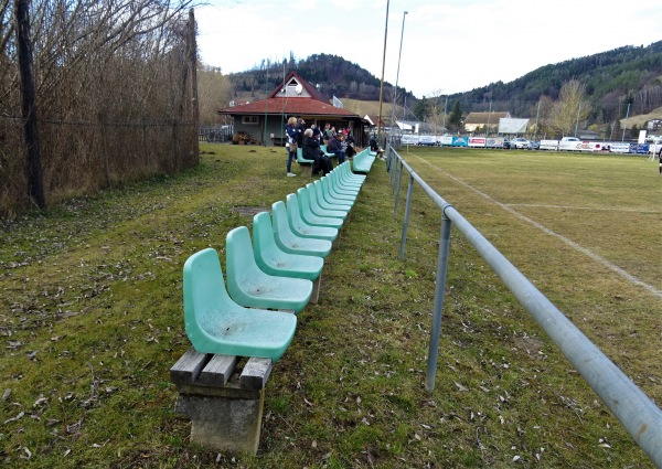 Sportplatz Lebing - Floing