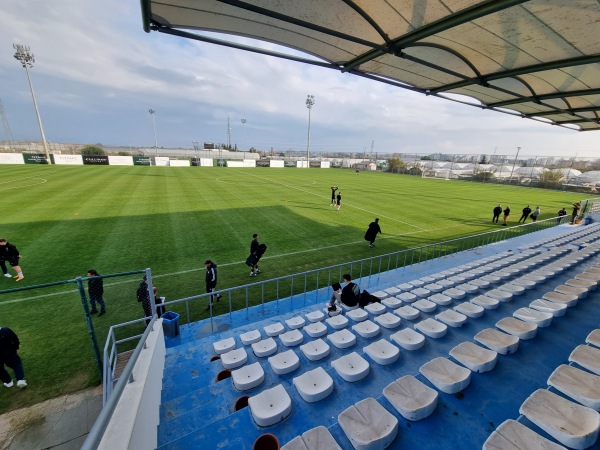 Titanik Resort Hotel Futbol Sahası - Lara
