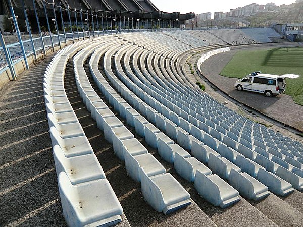 Stadiumi Fadil Vokrri - Prishtinë (Pristina)