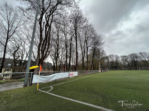 Hans-Walter Gerlach Stadion - Duisburg-Neudorf