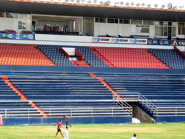 Estadio Sergio León Chávez - Irapuato