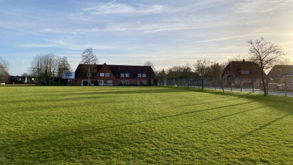 Schulsportplatz - St. Michaelisdonn