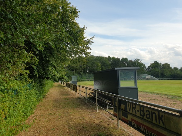 Sportplatz an der L365 - Geilenkirchen-Lindern