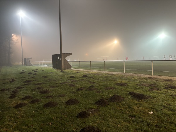 Sportplatz Turnhalle - Gütersloh-Spexard