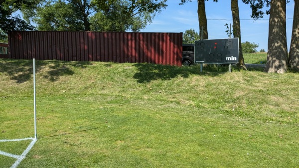 Charlottenlunds IP - Ystad-Svarte