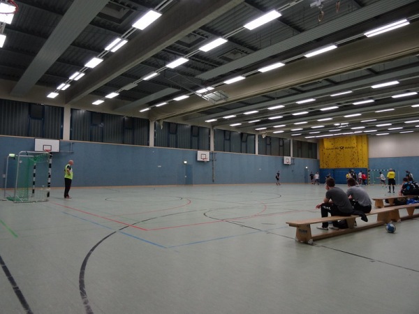 Sporthalle der Bertold-Brecht-Gesamtschule Tannenbusch - Bonn