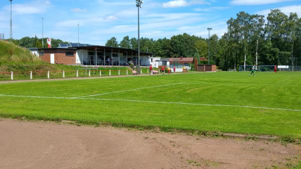 Karl-Kleine-Stadion am Hüsterner Berg - Ense-Höingen