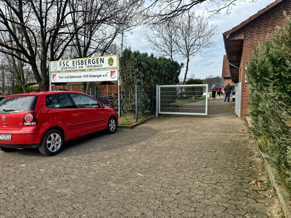 Sportplatz am Twiesbach - Porta Westfalica-Eisbergen