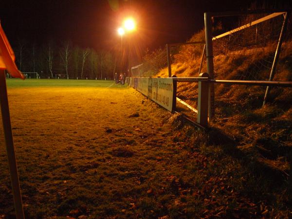 Sportplatz im Hudeweg - Sundern/Sauerland-Amecke