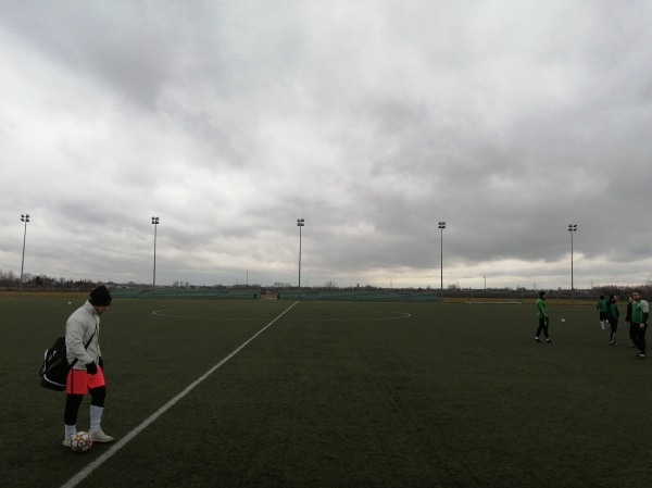 Stadion GOSiR Stare Babice obok - Zielonki-Parcele
