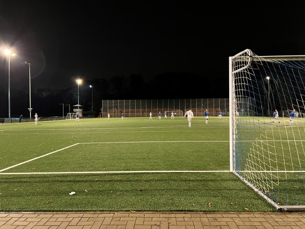 TuS-Anlage im Sportpark Höhenberg Platz 2 - Köln-Höhenberg