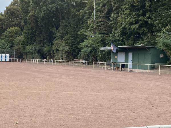 Prälat-Wolker-Anlage / Bezirkssportanlage Mitte Platz 2 - Köln-Ehrenfeld