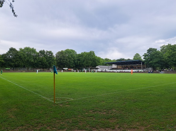 Autoteile Petras Arena - Duisburg-Marxloh