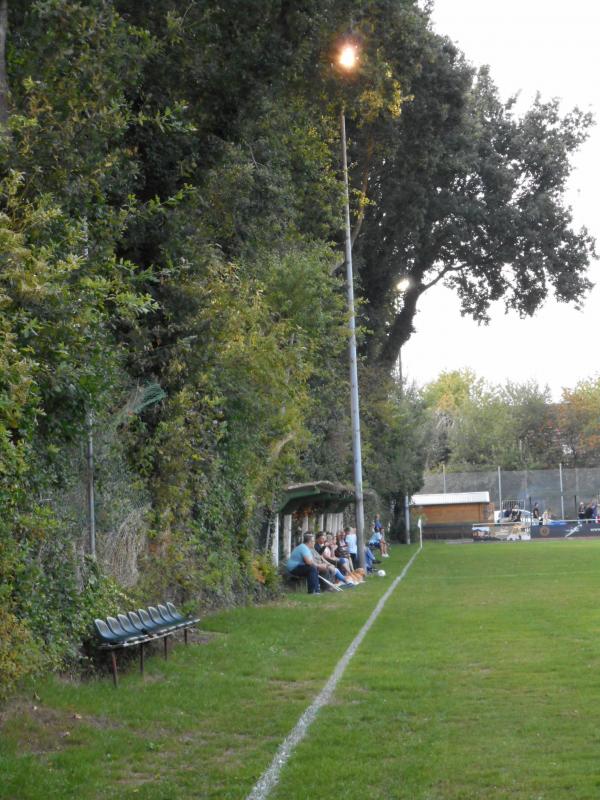 Sportplatz an der Schule - Aurich/Ostfriesland-Wallinghausen