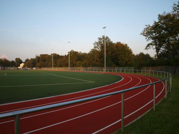 Franz-Dobrikat-Sportplatz - Halver