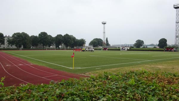 Stadion der Freundschaft Nebenplatz - Magdeburg-Fermersleben