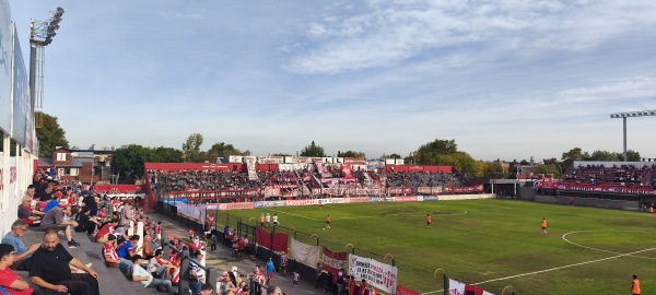 Estadio Pablo Comelli - Remedios de Escalada, BA