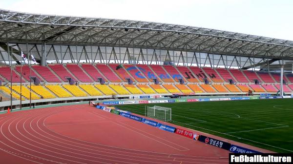 Jinju Stadium - Jinju
