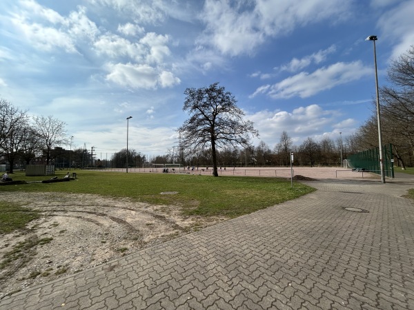 Sportplatz Schwalbenrainweg - Aschaffenburg-Strietwald