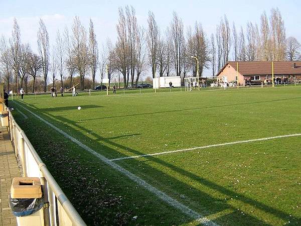 Stadion Düffelsmühle - Kalkar/Rhein-Mühlenhof