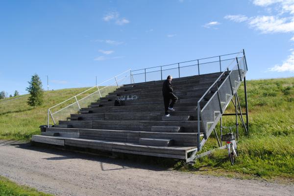Heinäpään urheilukeskus nurmi 4 - Oulu (Uleåborg)