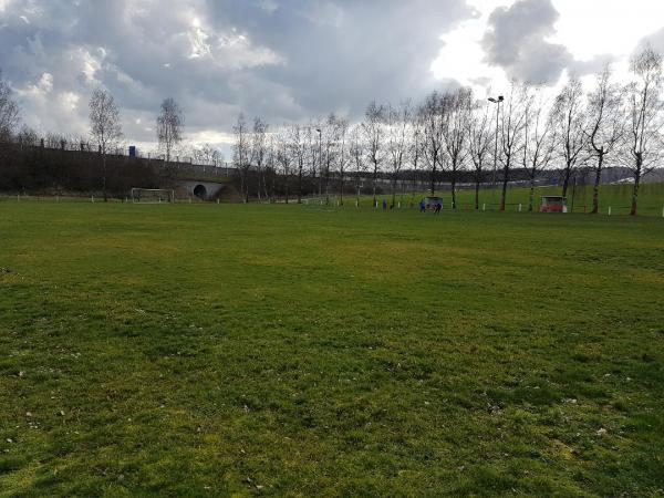 Sportplatz an der Autobahn - Grünberg/Hessen-Lumda