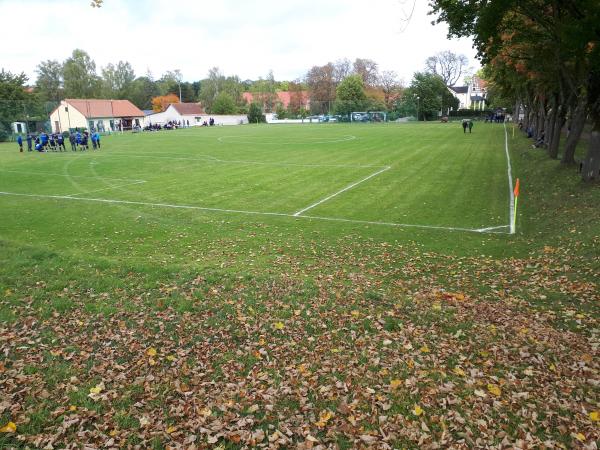 Sportplatz am Schloß - Basedow/Mecklenburg