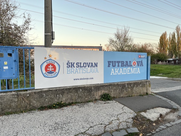 Stadion Rapid Ružinov ihrisko 2 - Bratislava-Ružinov
