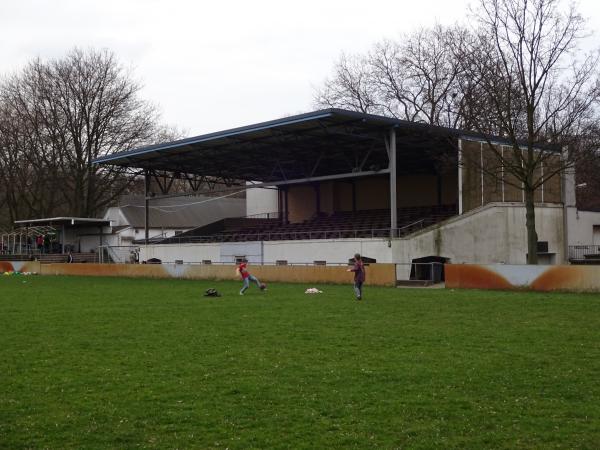 Bezirkssportanlage Warbruckstraße I / MTV-Stadion - Duisburg-Marxloh