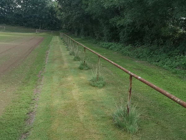 Theodor-Klein-Sportanlage Platz 3 - Neuss-Rosellen