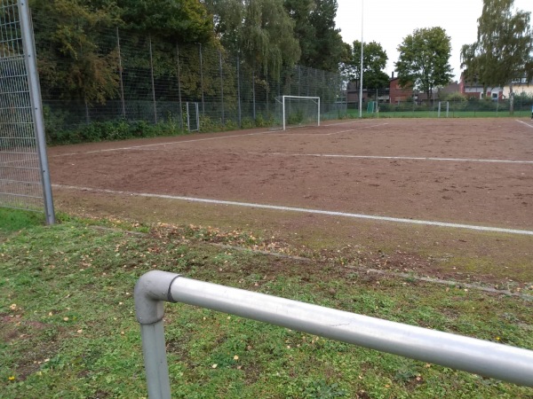 Sportanlage Karolingerstraße Platz 2 - Niederzier-Huchem-Stammeln